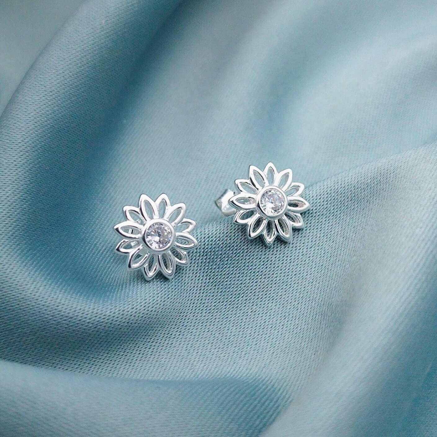 Aretes Girasoles con circón