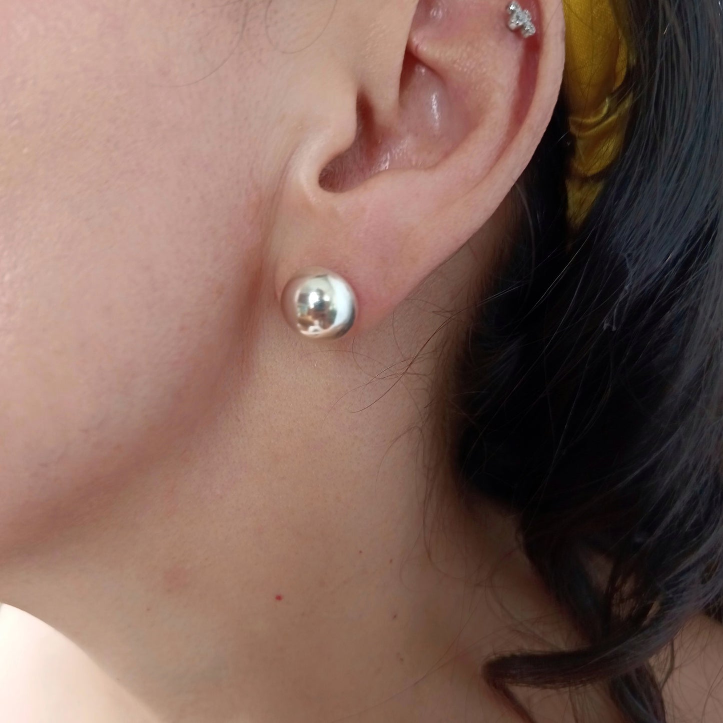 Aretes Media bola liso