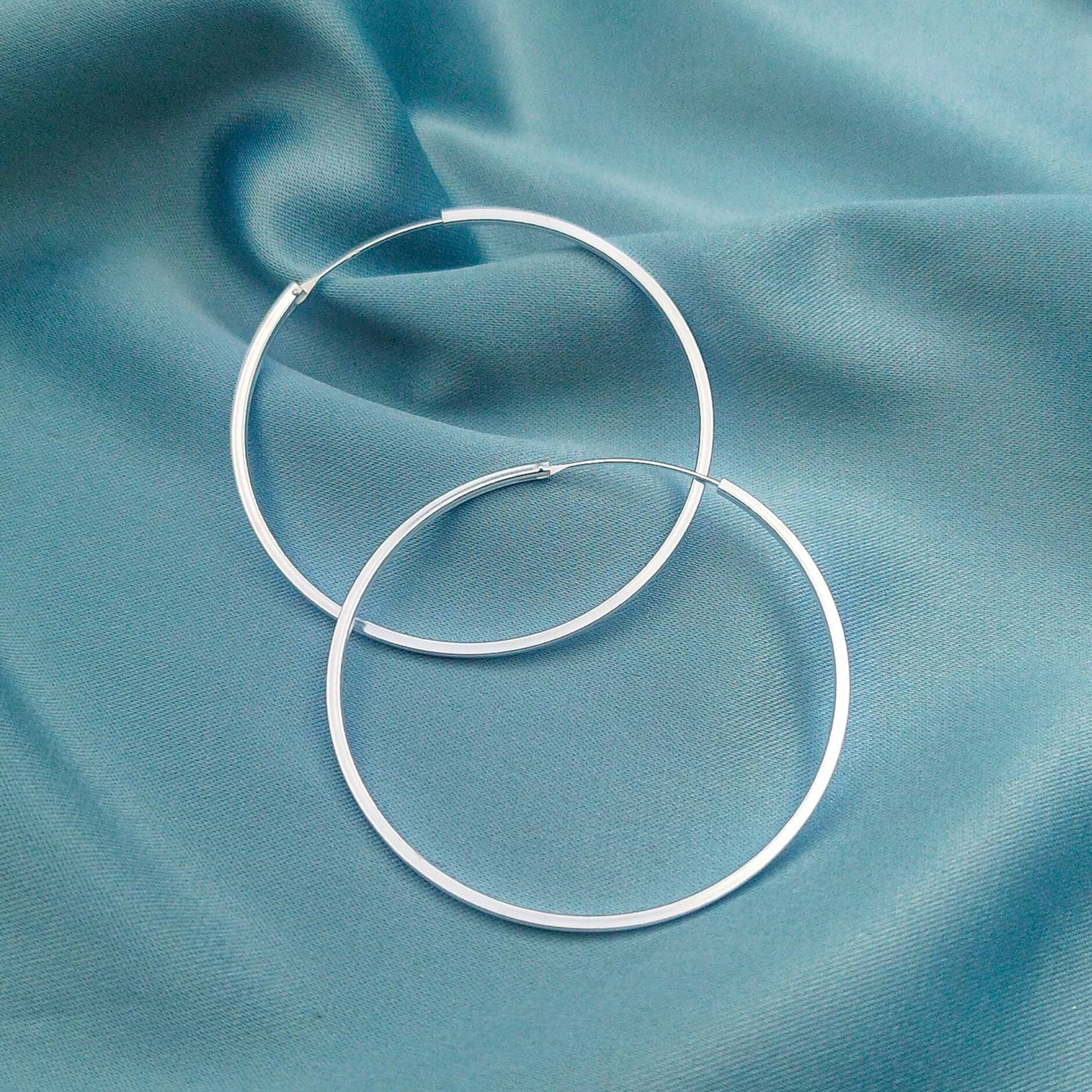 Argollas tubo cuadrado con bisagra