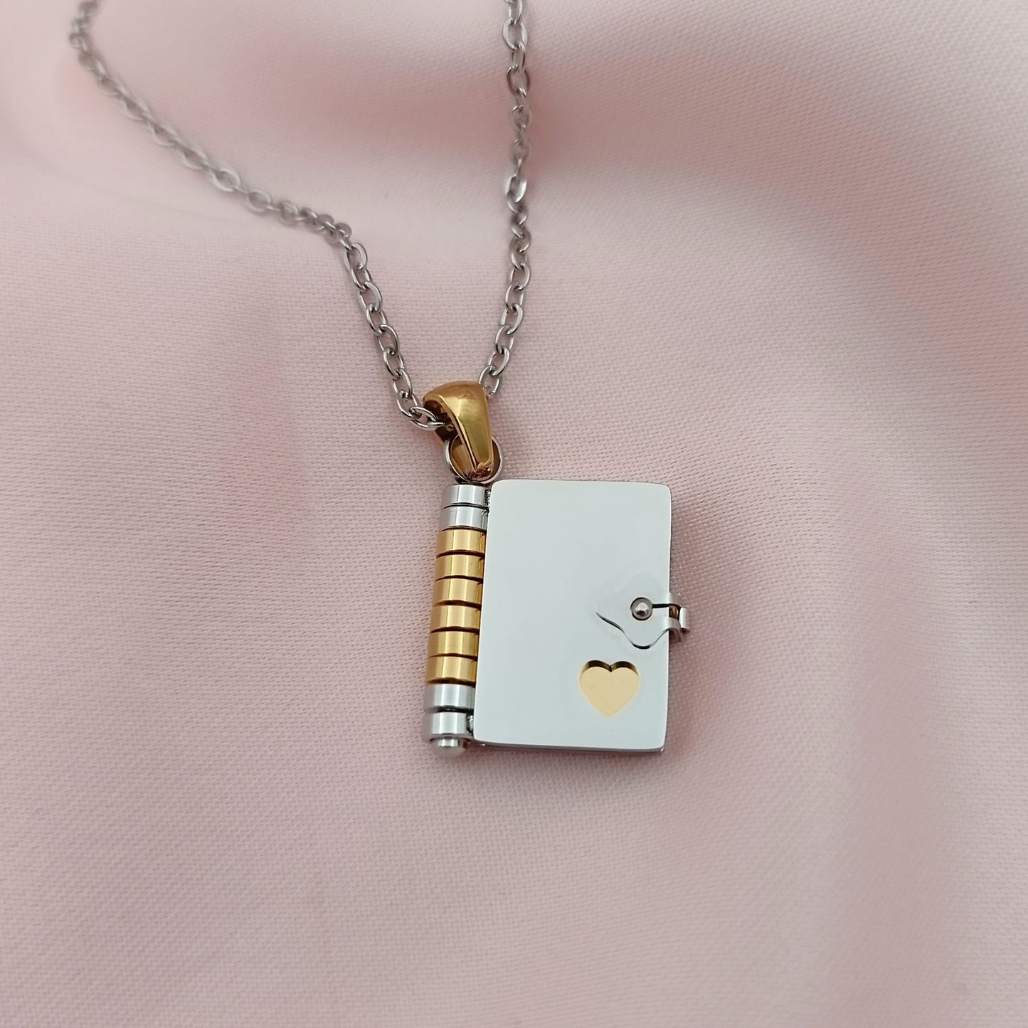 Collar Diario de Recuerdos (personalizable)