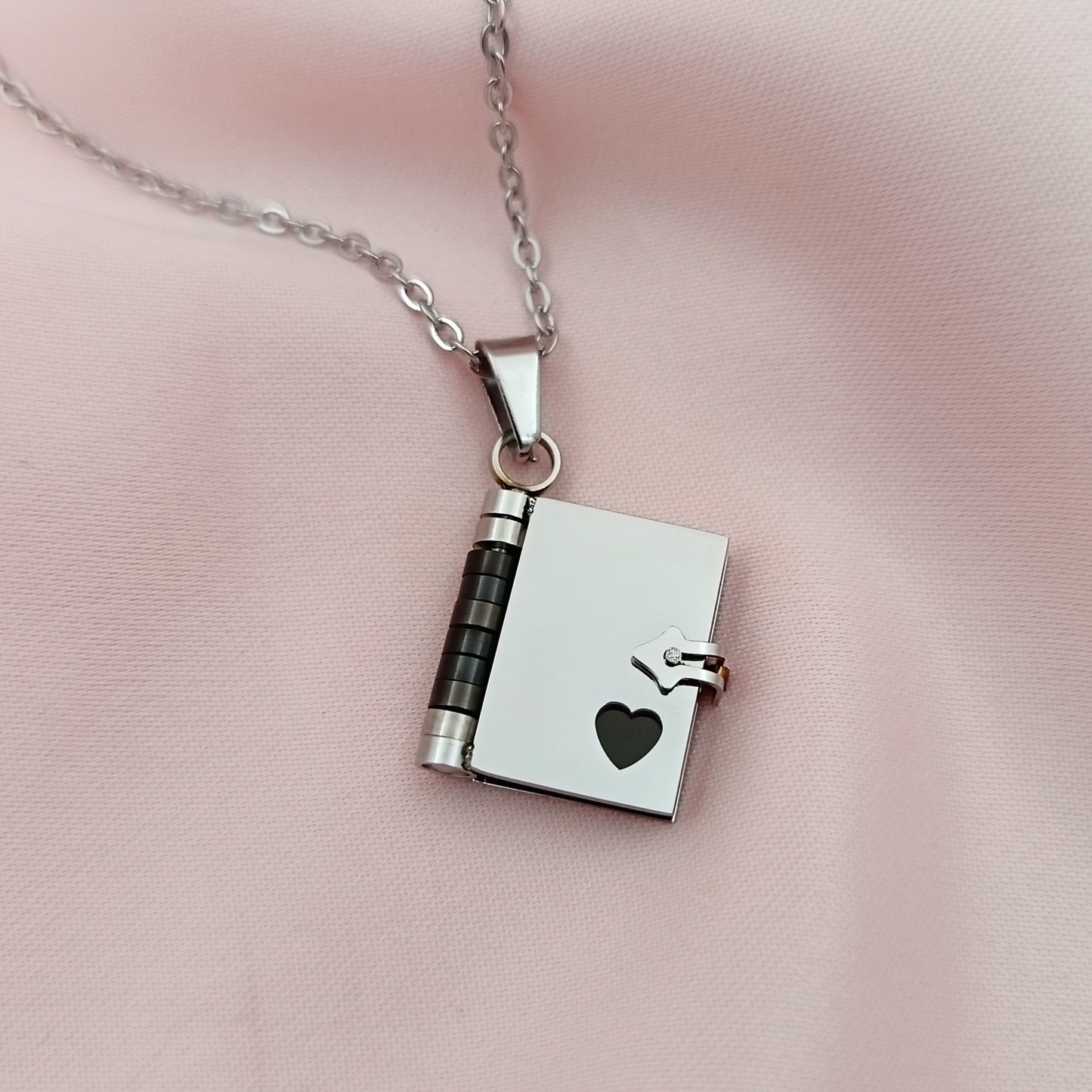 Collar Diario de Recuerdos (personalizable)