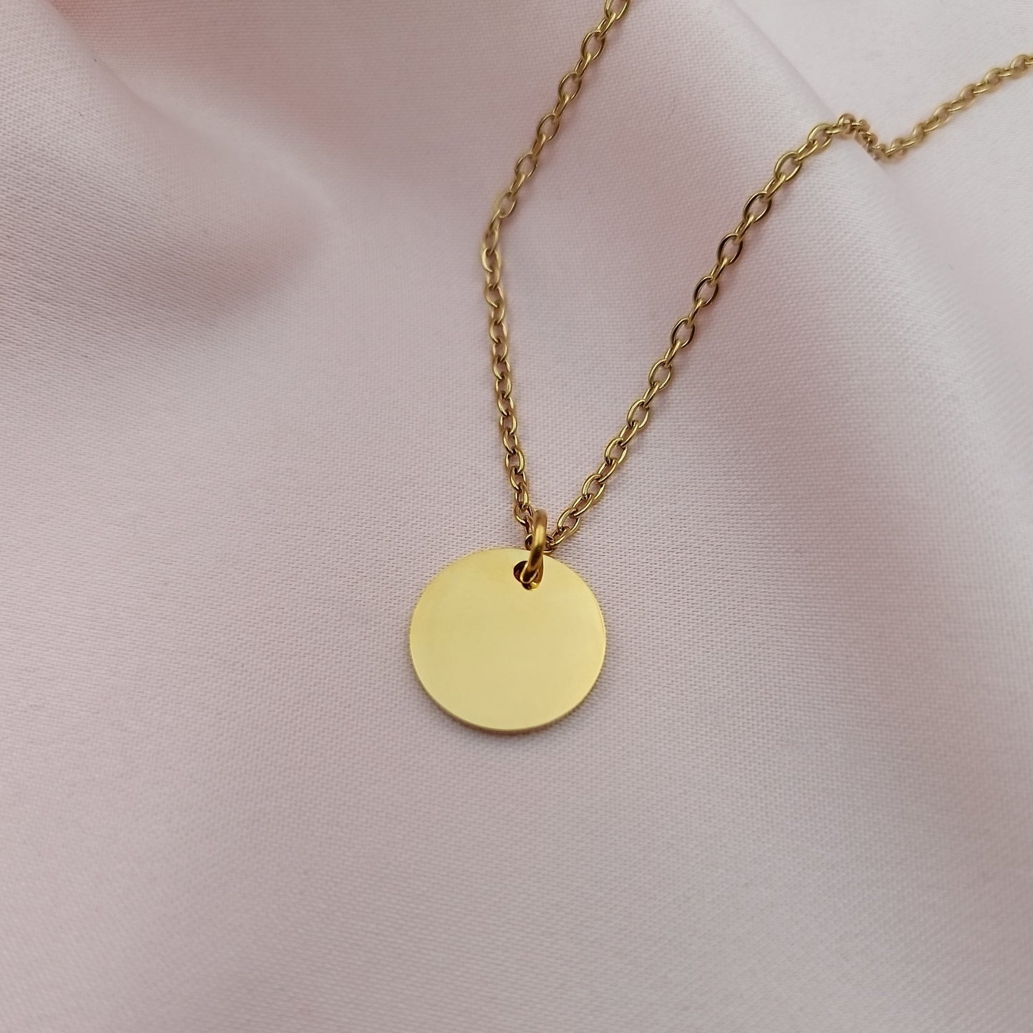 Collar acero con dije circular dorado (Personalizable)