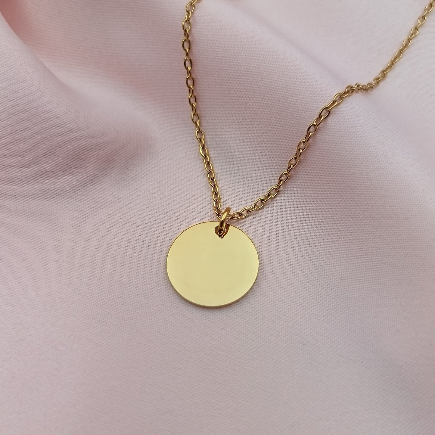 Collar acero con dije circular dorado (Personalizable)