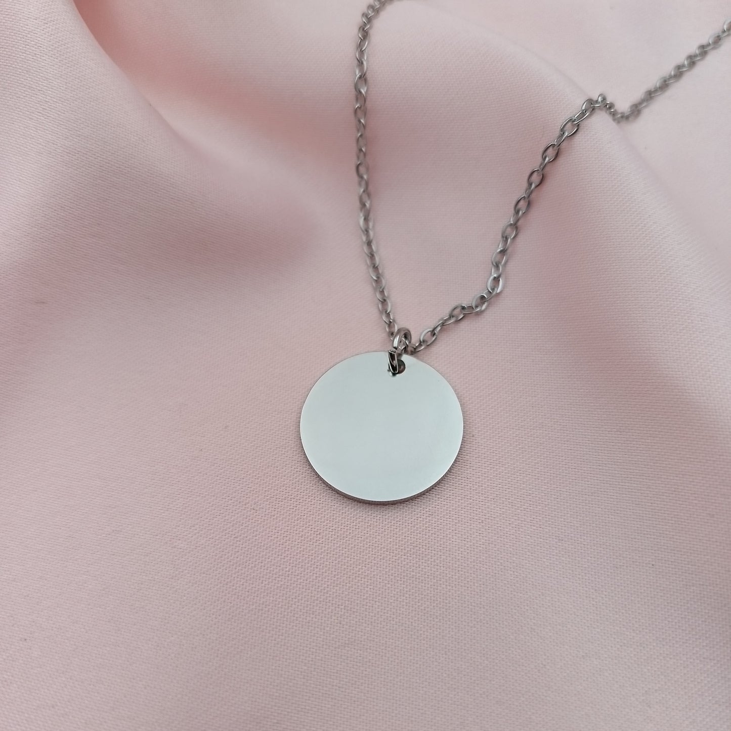 Collar acero con dije circular plateado (Personalizable)