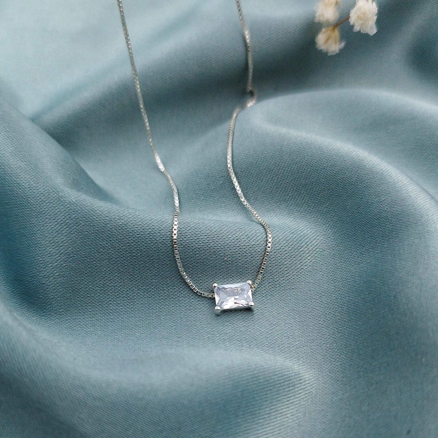Collar Circón rectangular