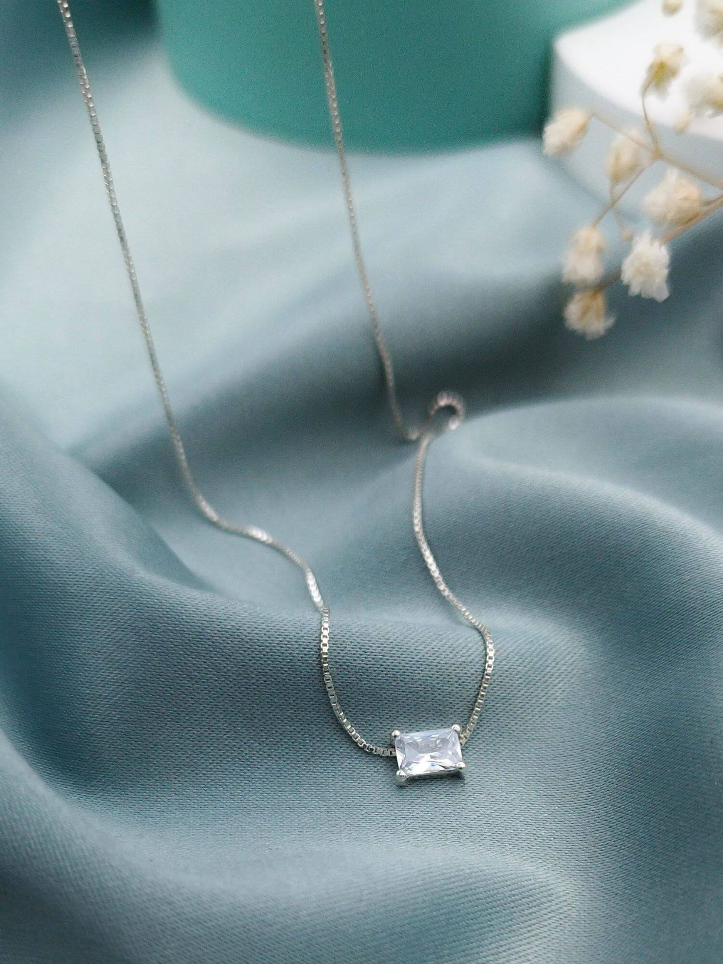 Collar Circón rectangular