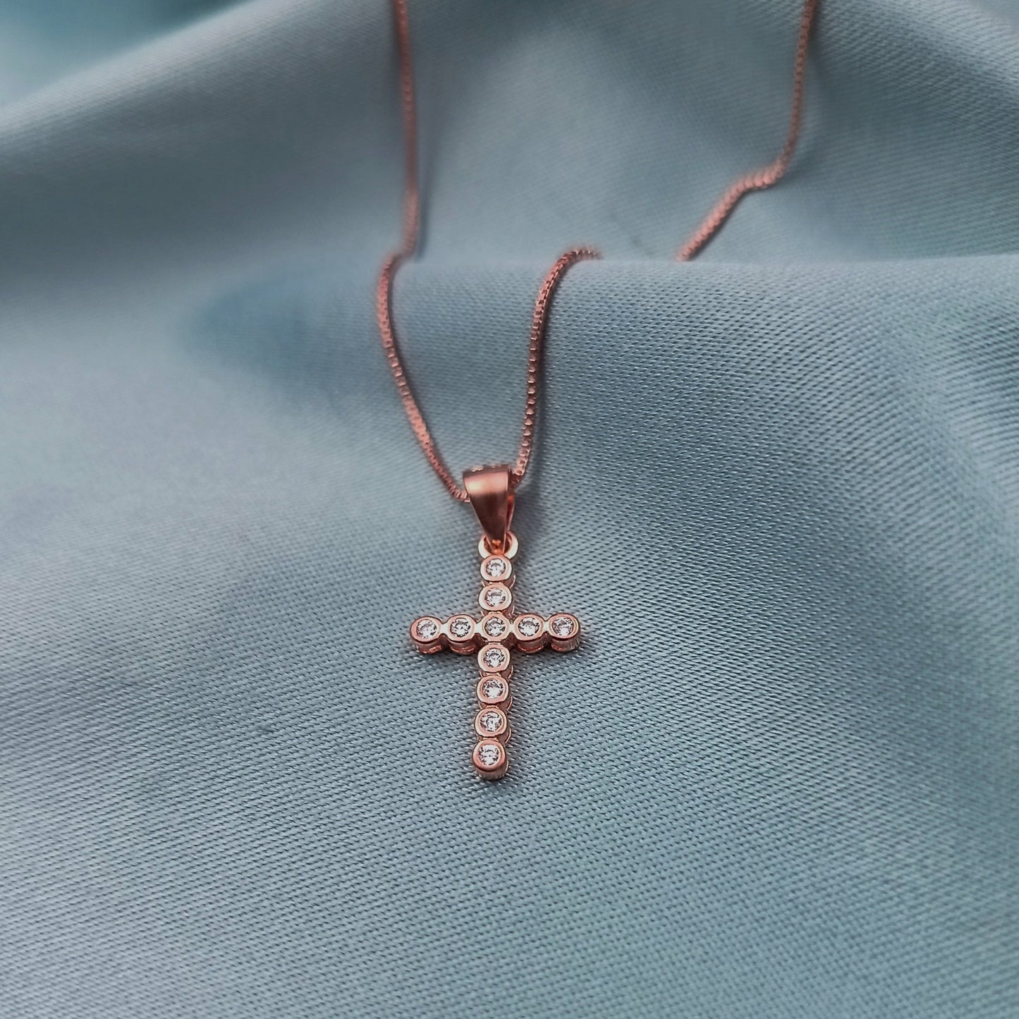 Collar Cruz circones rosé