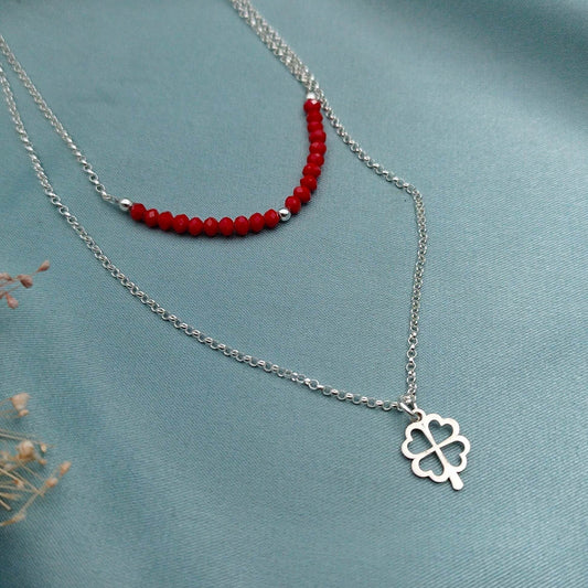 Collar doble trébol calado y chaquiras