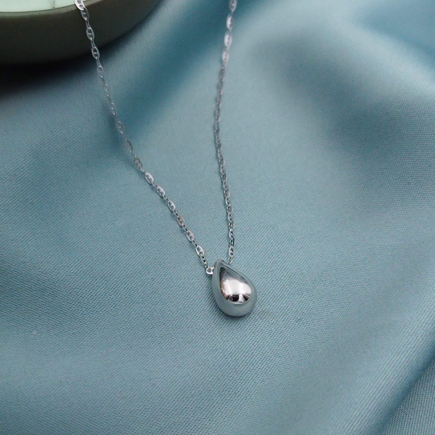 Collar Gota rodinada