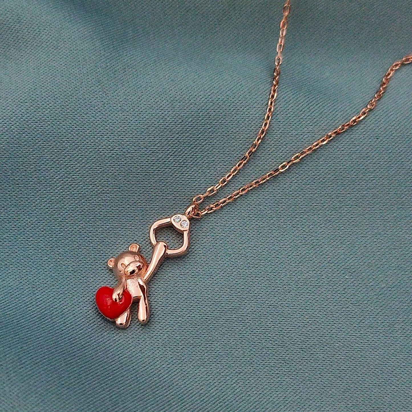 Collar Oso con corazón rosé