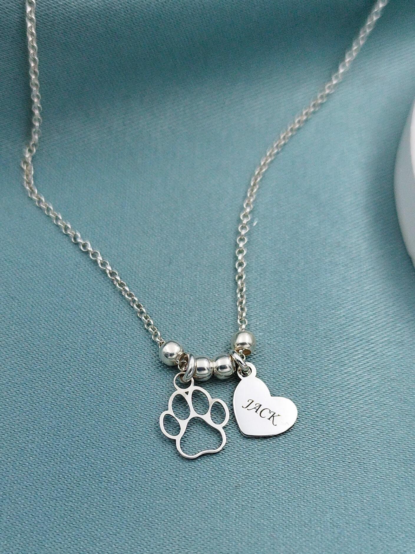 Collar Patita de perro y Corazón