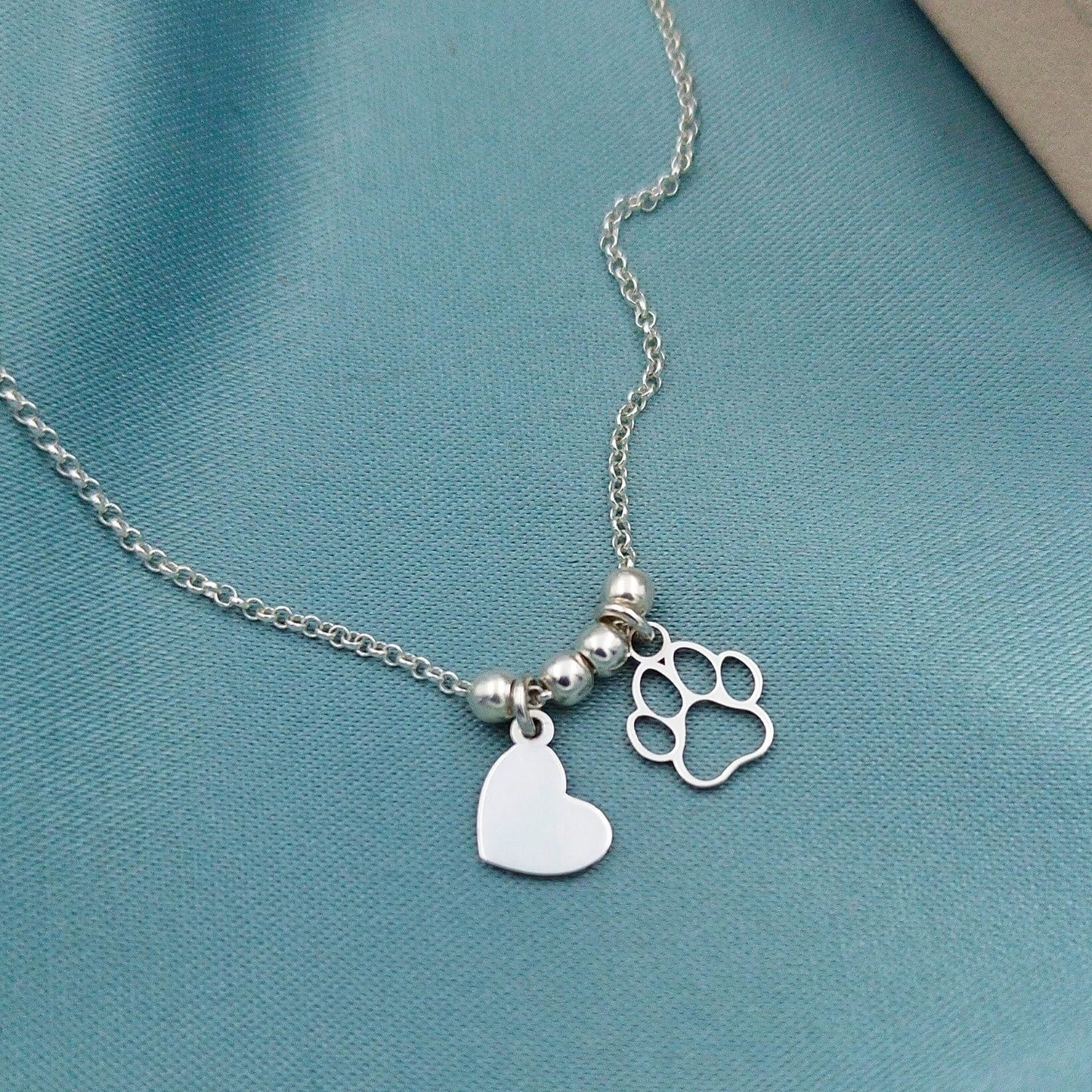 Collar Patita de perro y Corazón