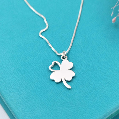 Collar Trébol con corazón