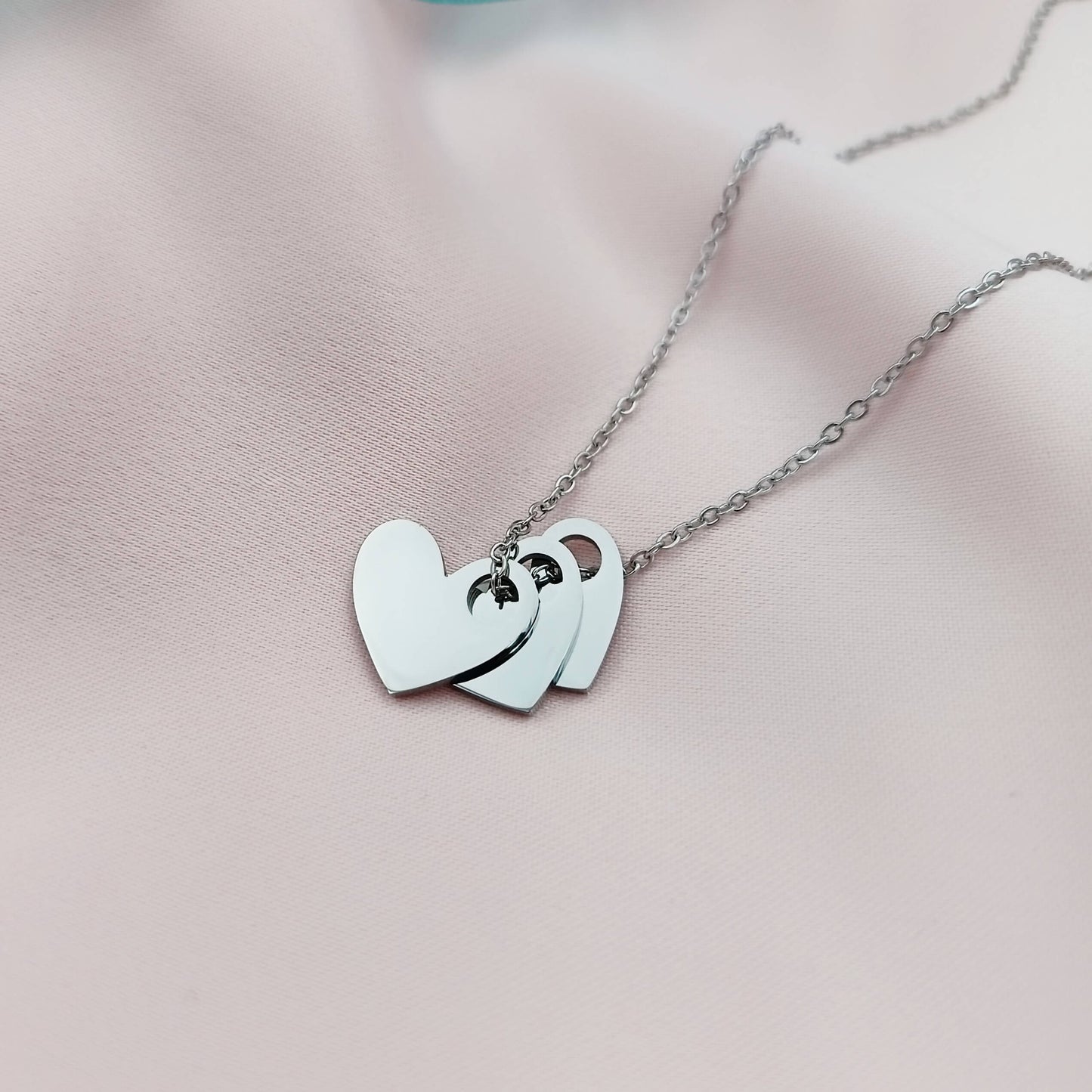 Collar Dijes Corazones (Personalizable)