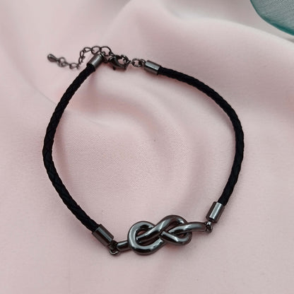 Pulsera cuero trenzado con nudo infinito