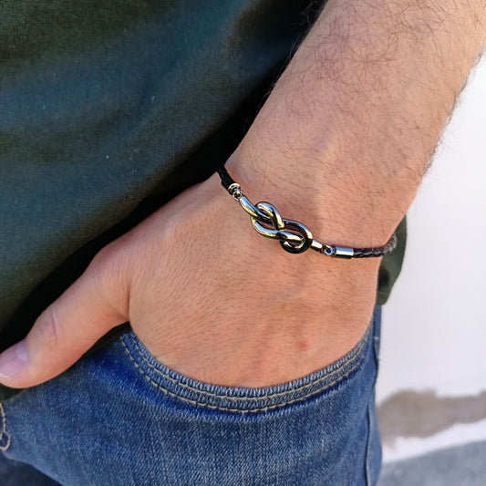 Pulsera cuero trenzado con nudo infinito