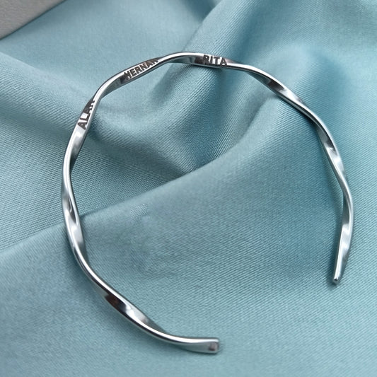Pulsera entorchada (Personalizable)