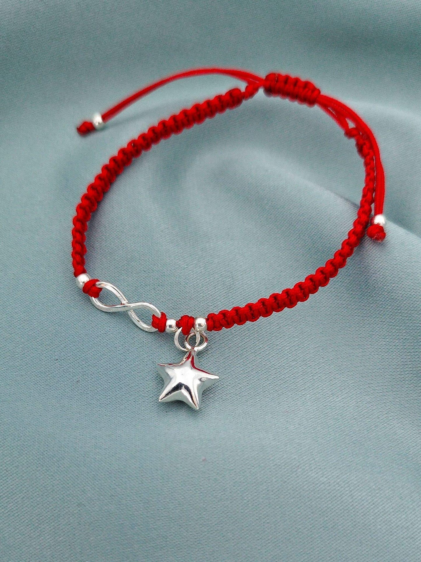 Pulsera macramé infinito y estrella