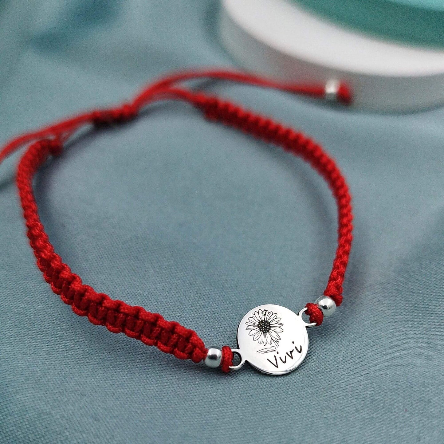 Pulsera Macramé plaquita circular Grabada