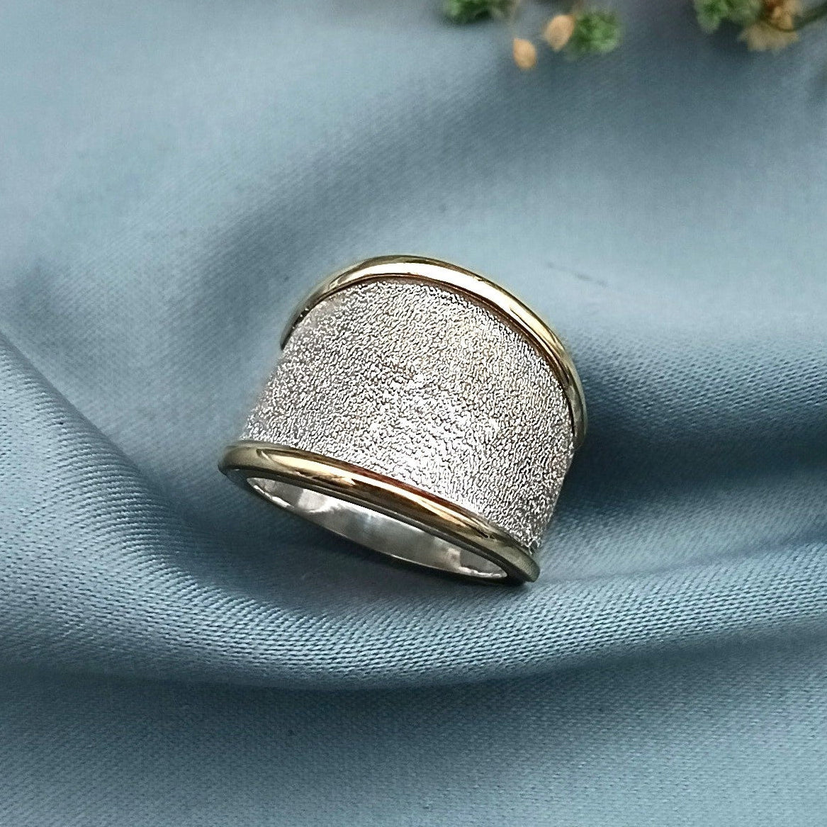 Anillo Plata y Oro Arenado