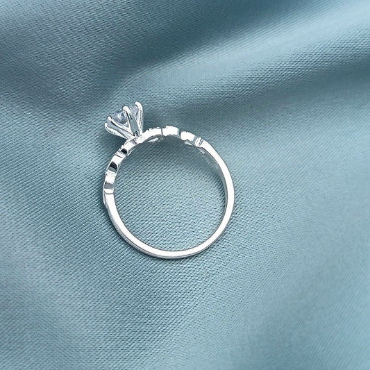 Anillo de Compromiso Infinito Corazón