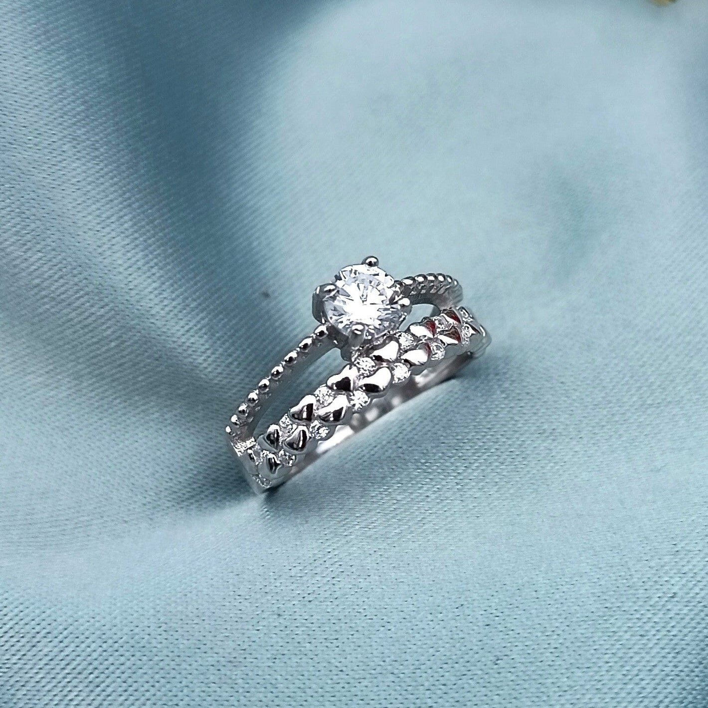 Anillo de Compromiso Doble Corazones