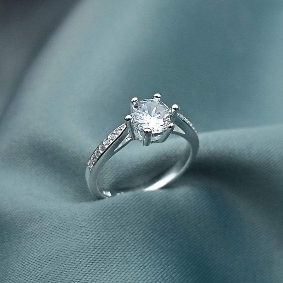 Anillo de Compromiso canal brillante 19