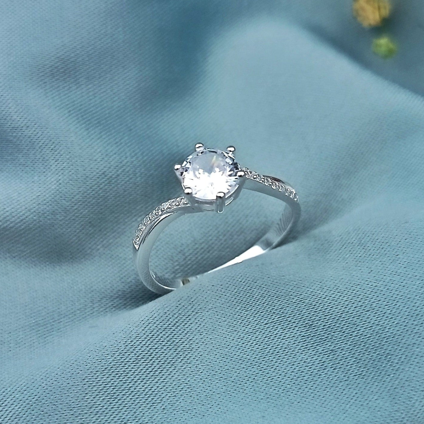 Anillo de Compromiso Cruzado 6mm