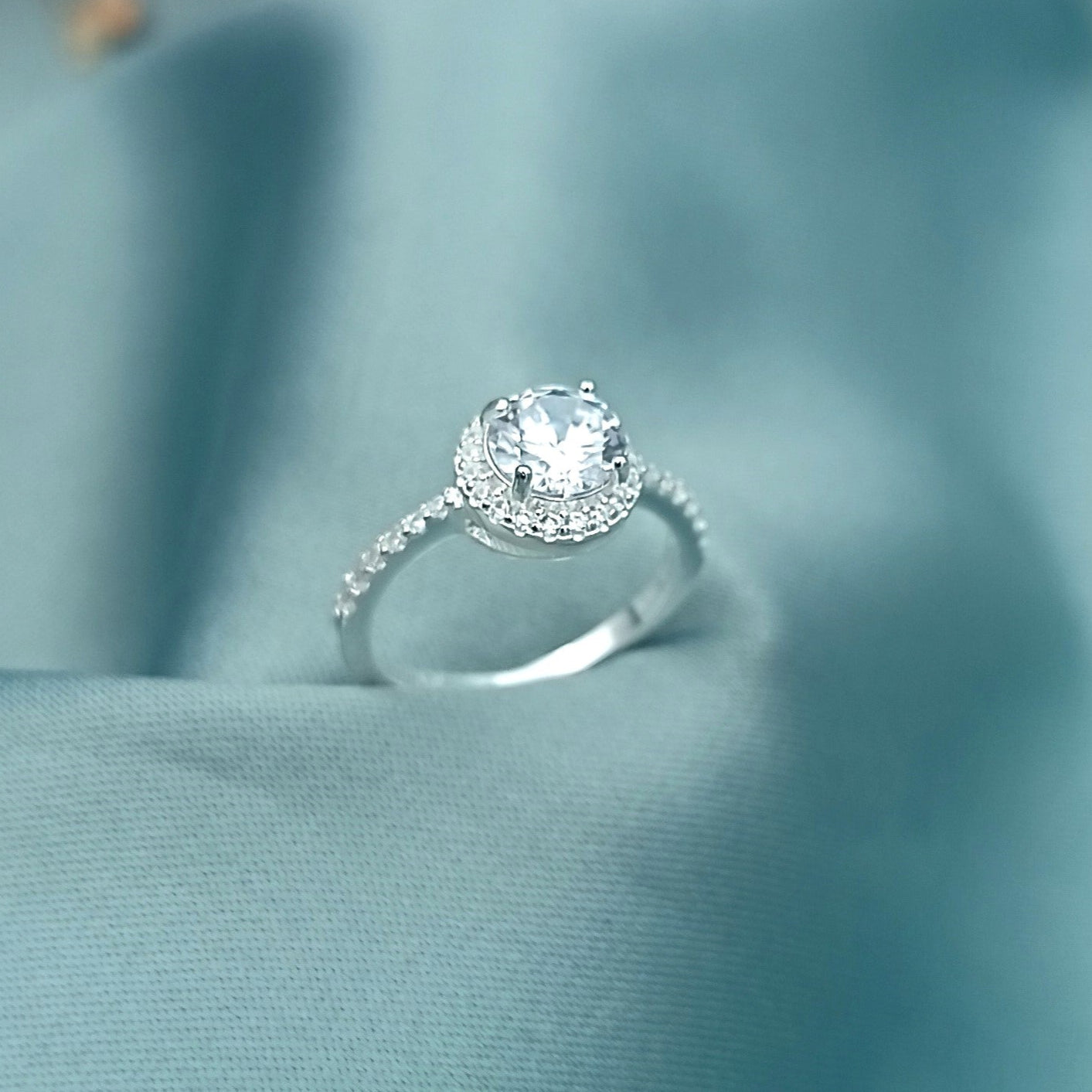 Anillo de Compromiso Halo Brillante 4