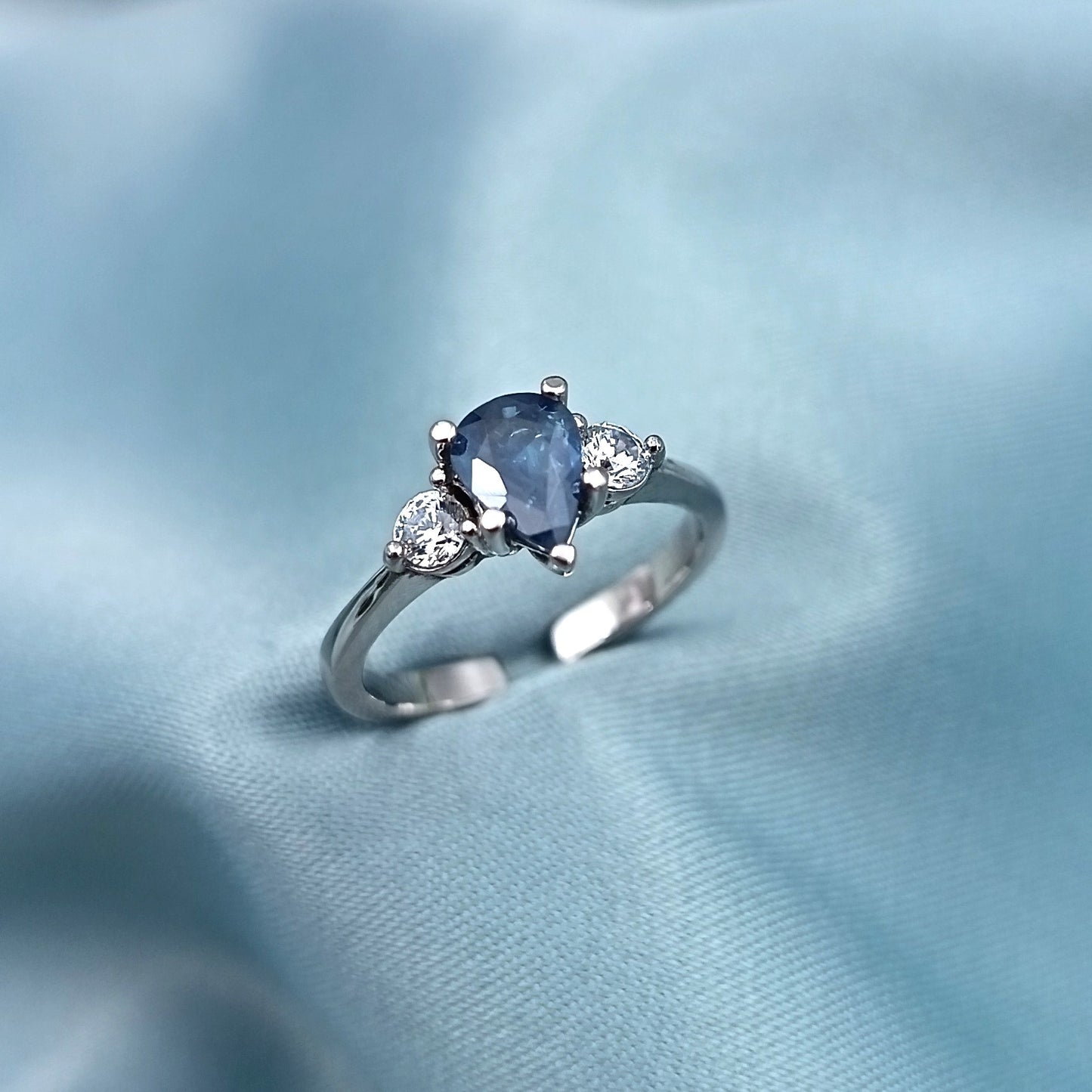 Anillo de Compromiso Oro Blanco Piedra Ovalada