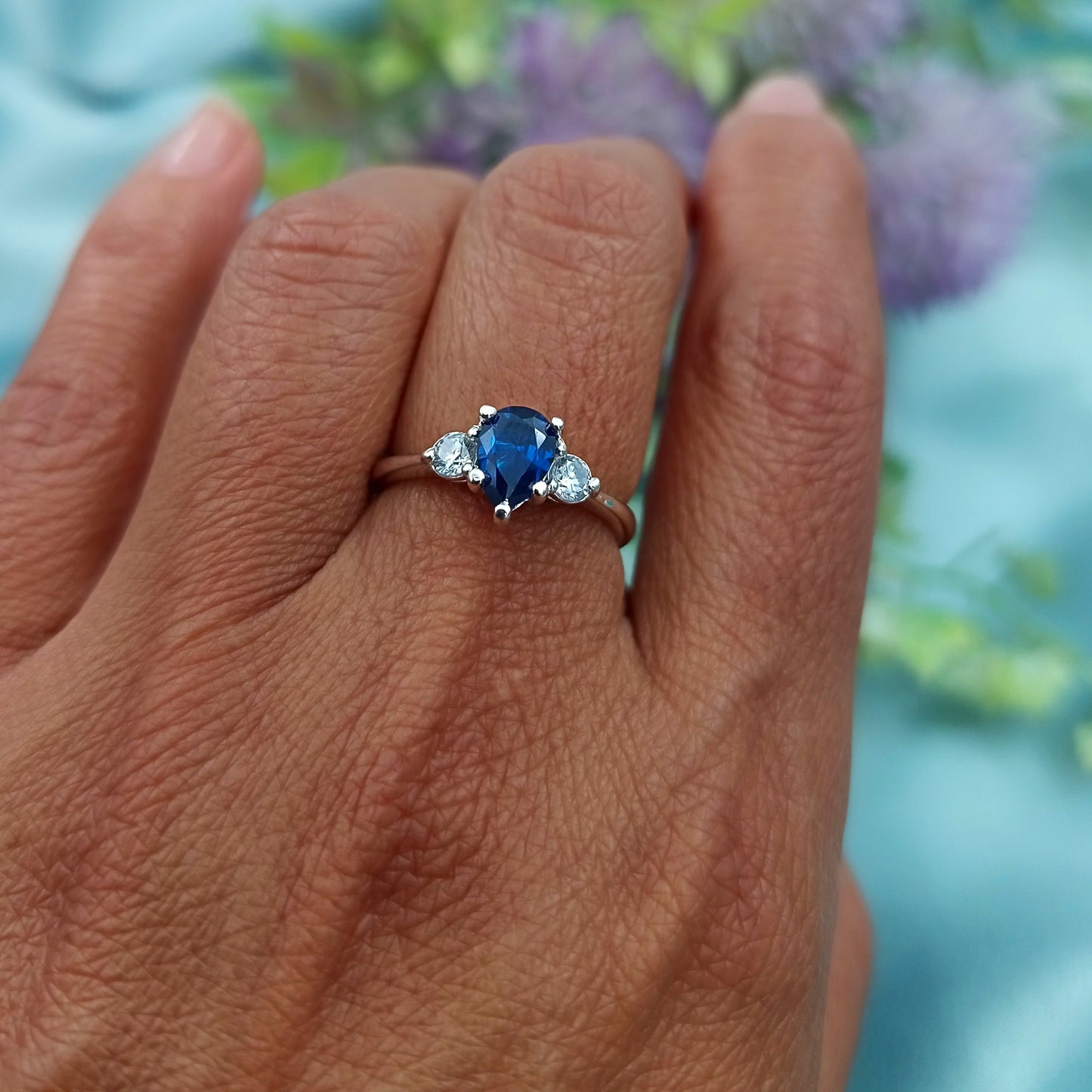 Anillo de Compromiso de Plata Ovalado