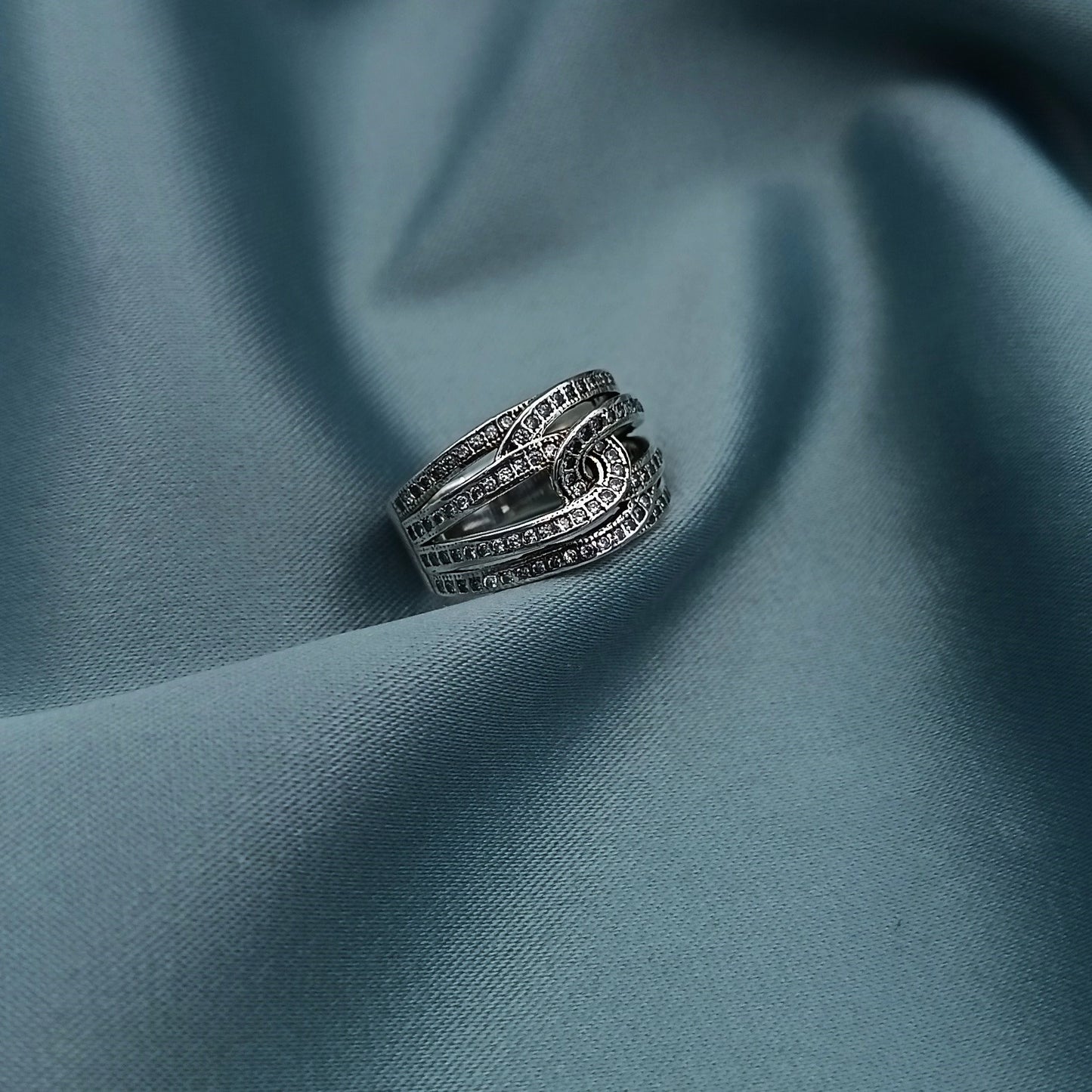 Anillo Cruzado Circones