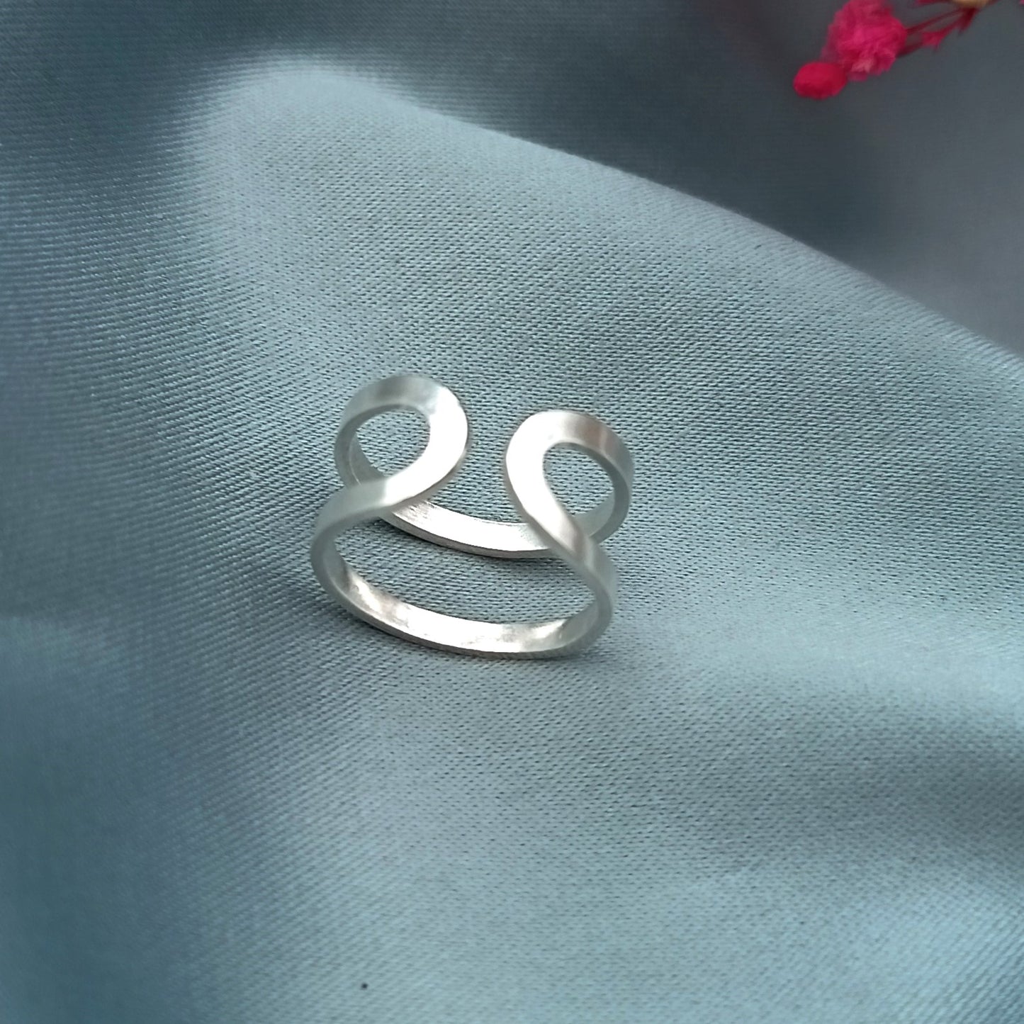 Anillo minimalista Curvas