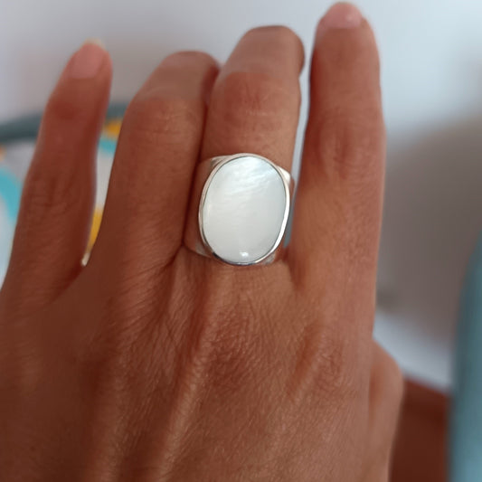 Anillo Ovalado Nácar
