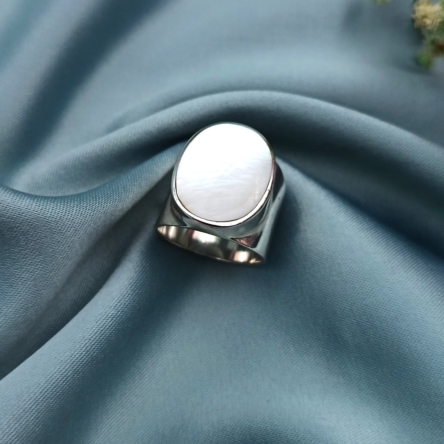 Anillo Ovalado Nácar