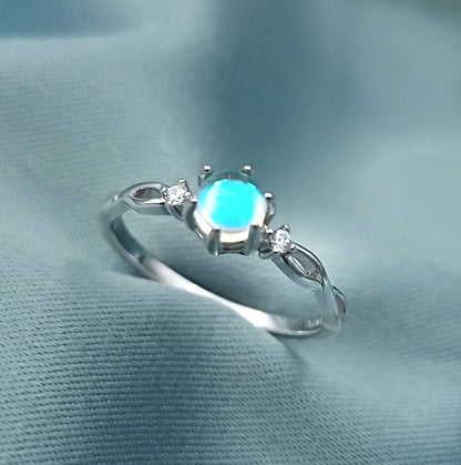 Anillo Tres piedras Tornasol