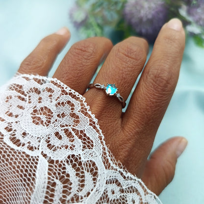 Anillo Tres piedras Tornasol