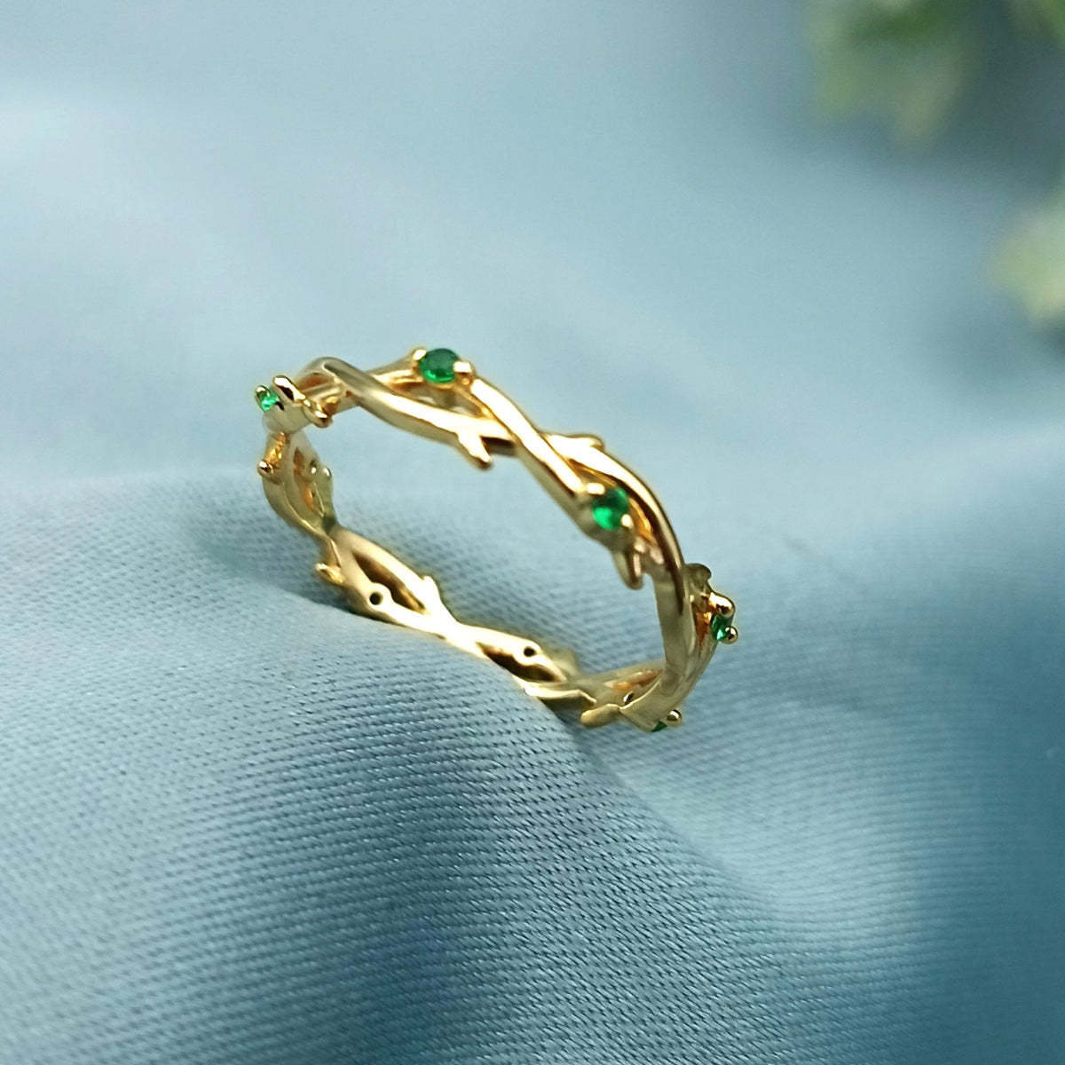 Anillo Eternity Laureles dorado