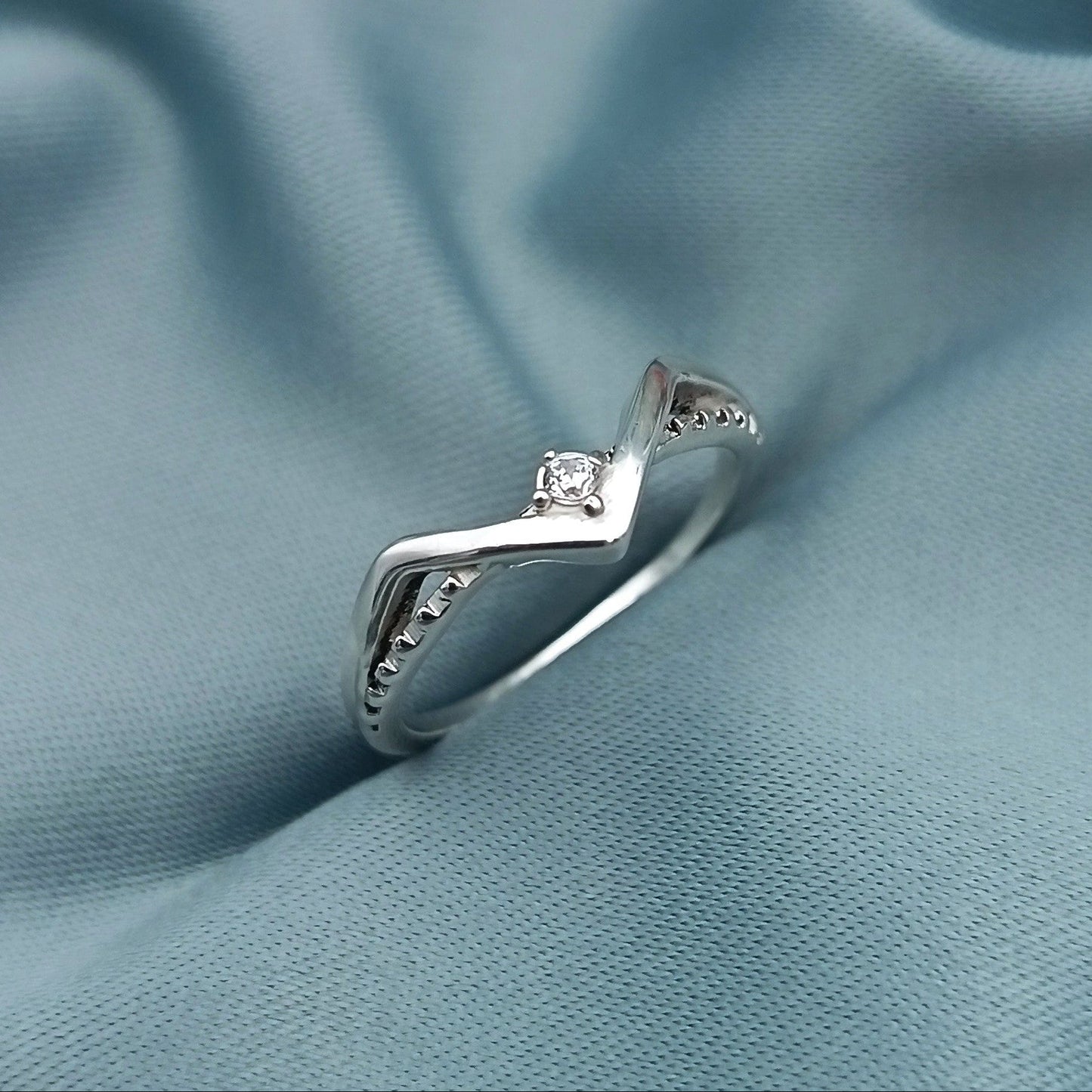 Anillo V Minimal Plata 925