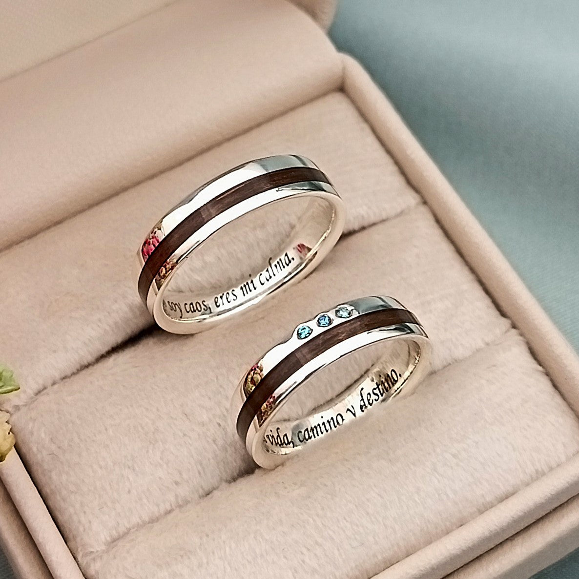 Anillo de matrimonio con madera
