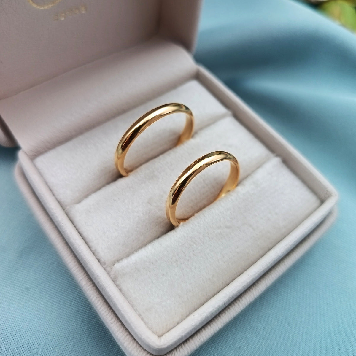 Anillos de matrimonio Classic media caña chapado en Oro