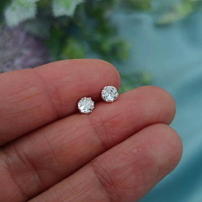 Aretes Cortos Circones Redondos 5mm