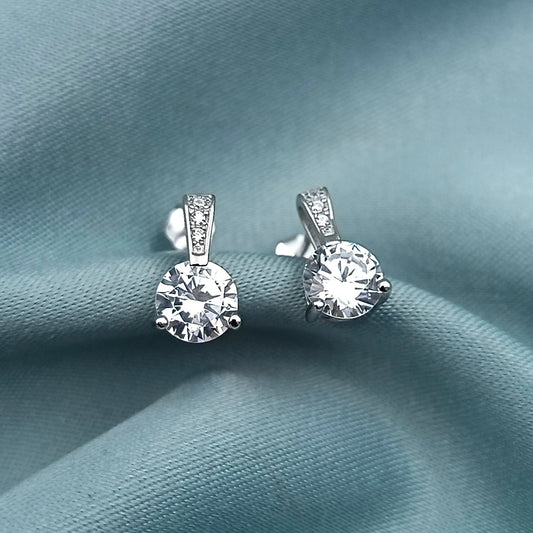 Aretes Cortos Tipo Diamante