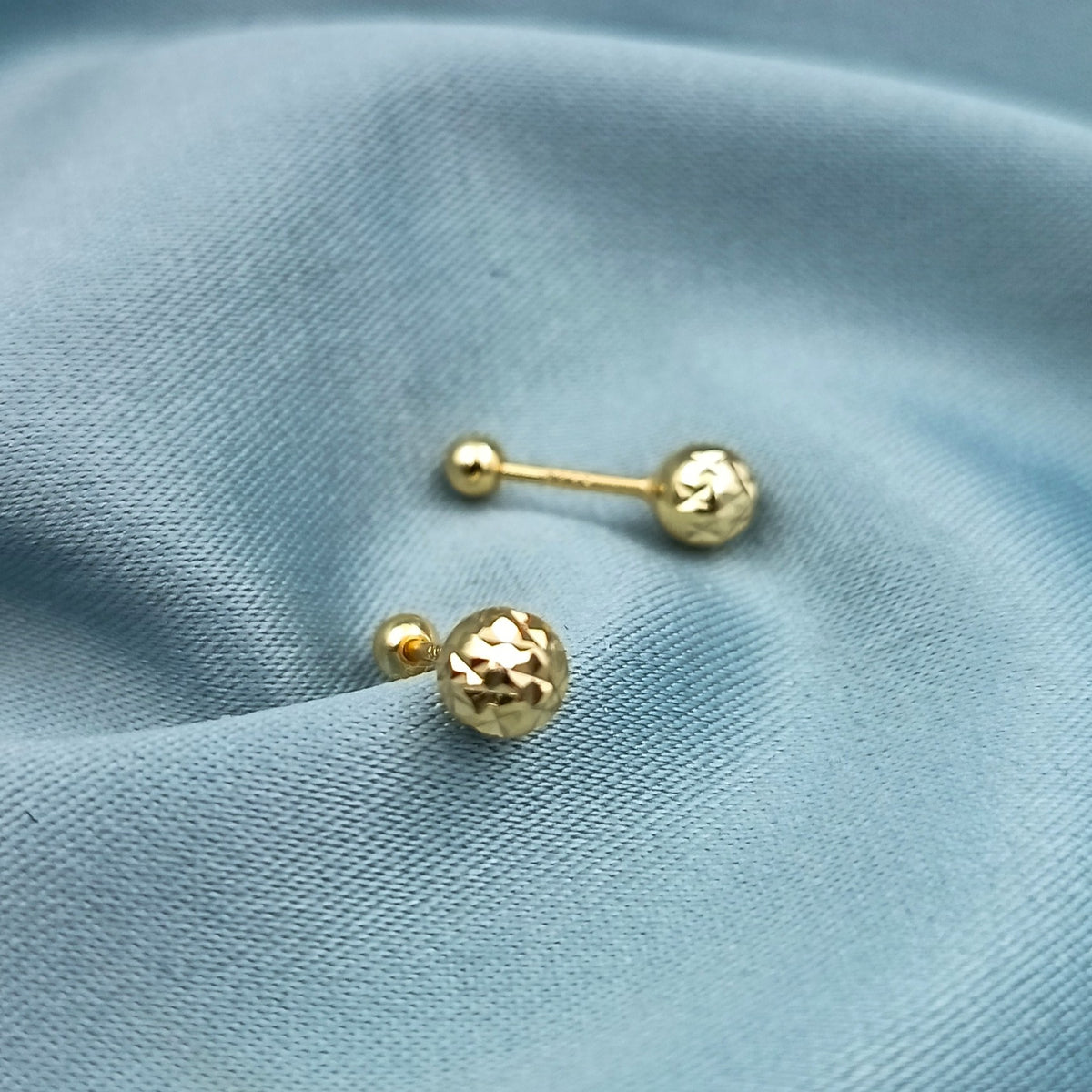 Aretes Bola diamantada dorado