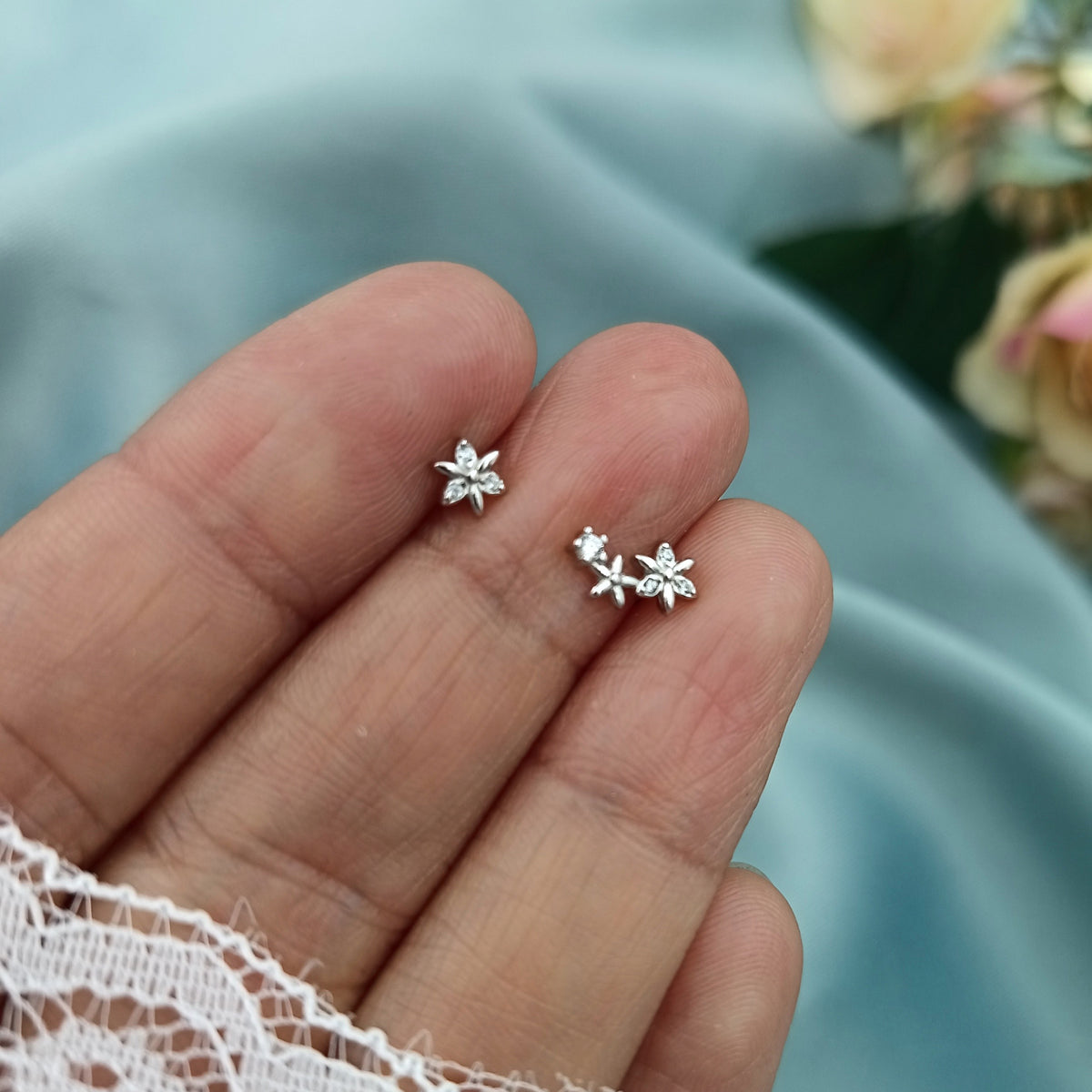 Aretes Shine asimétricos