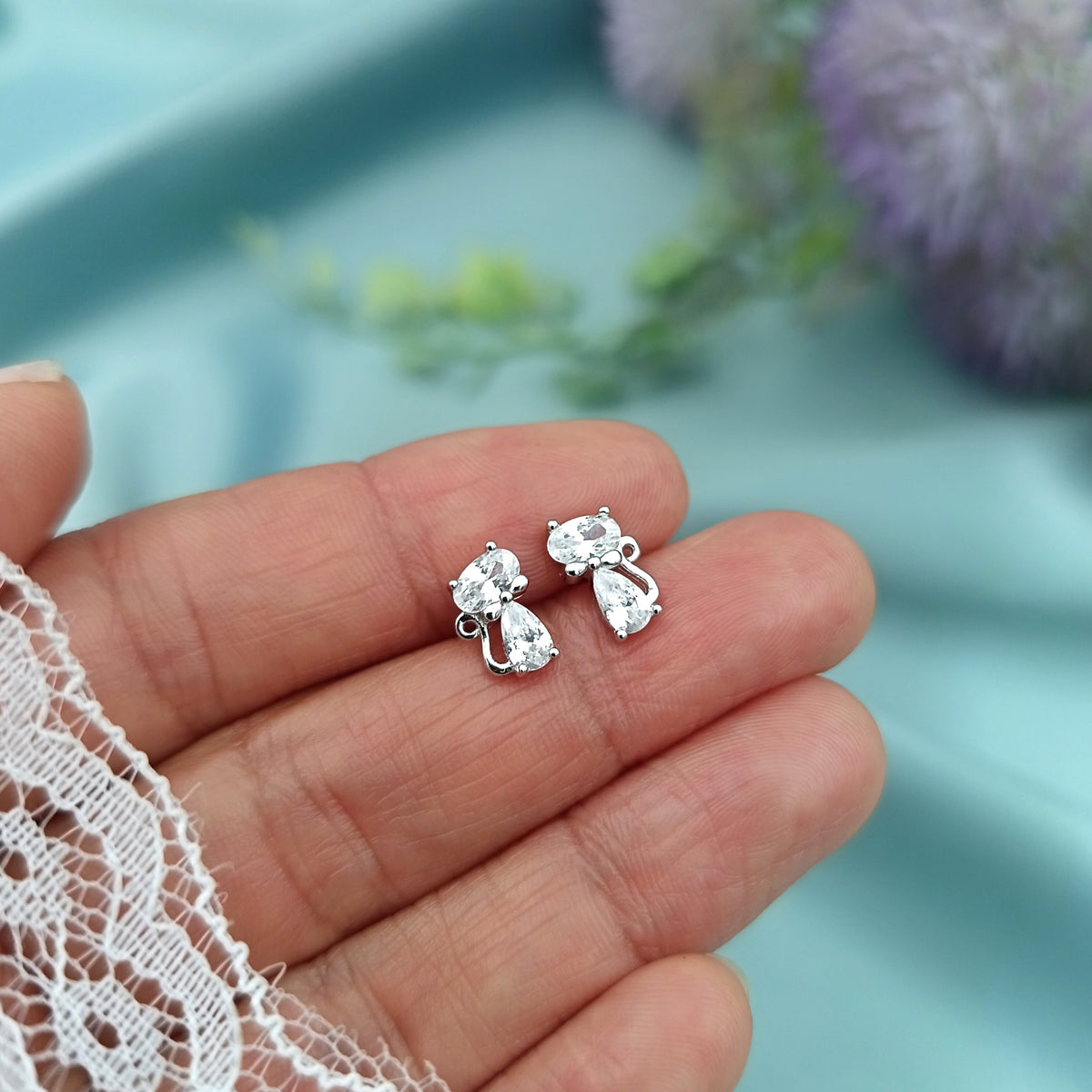 Aretes Gato con Lazo