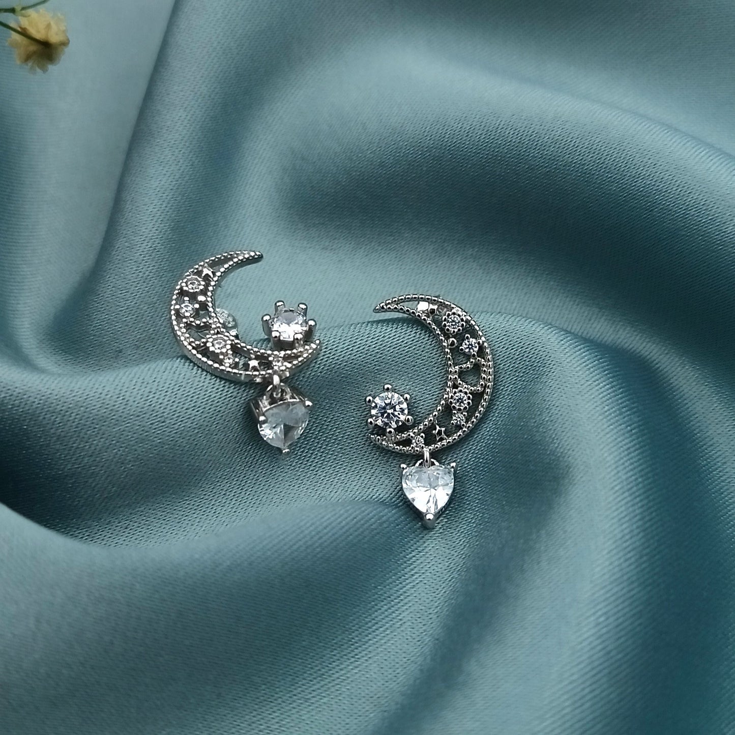 Aretes Lunita Corazón