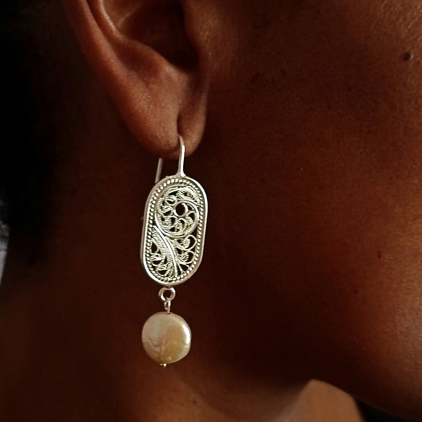 Aretes largos Filigrana y perla barroca
