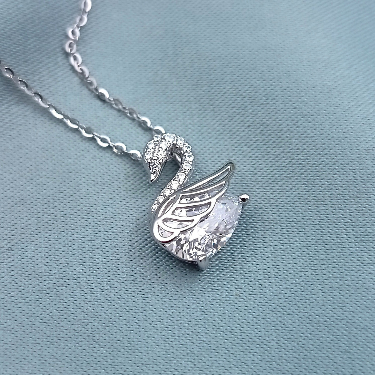 Collar Cisne