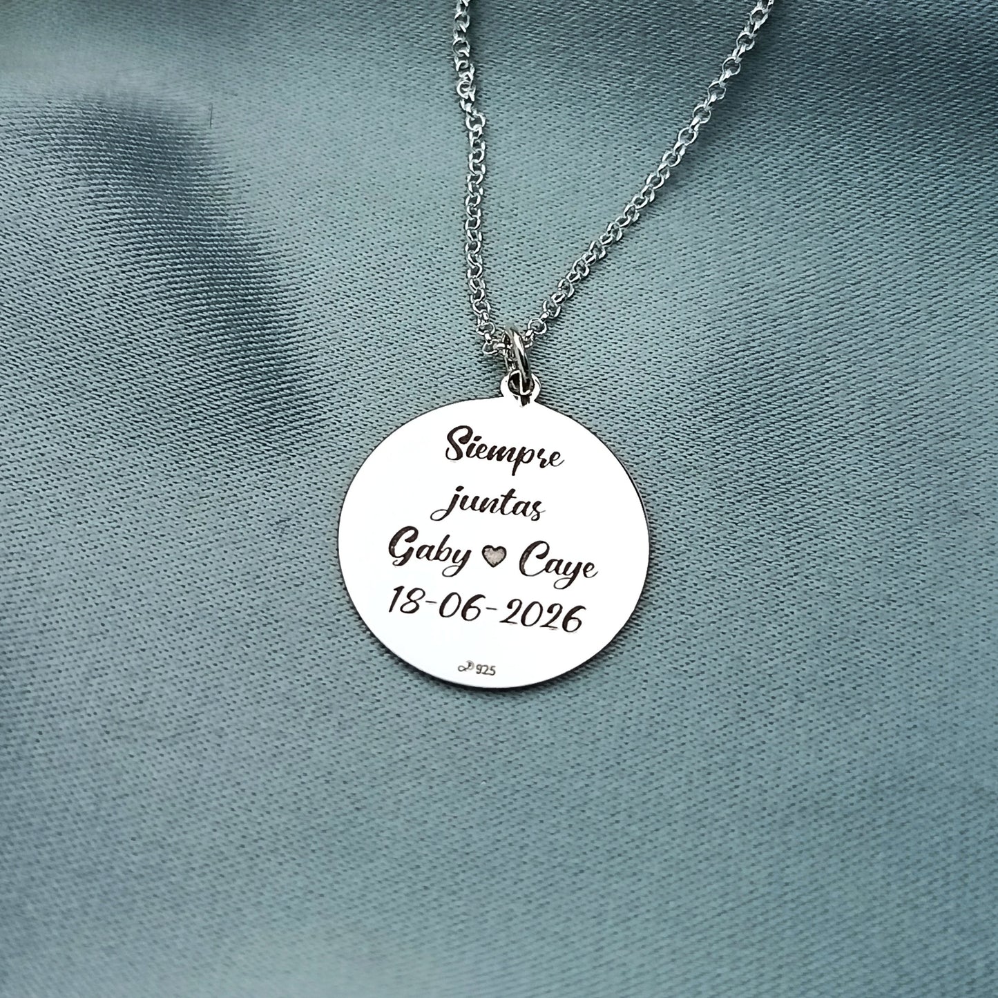 Collar Familia